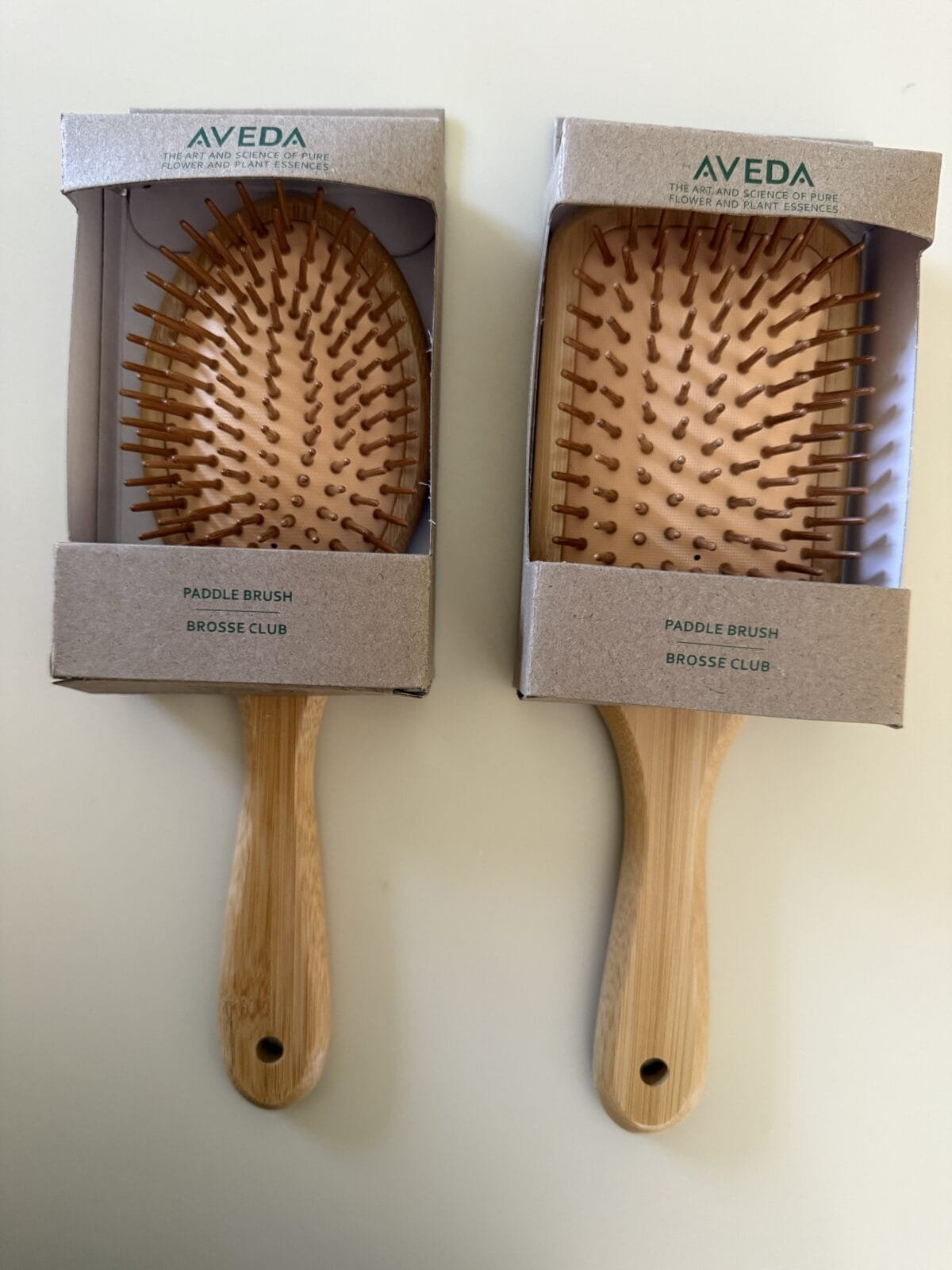 ⁦‏Anti-Frizz Bamboo Paddle Brush – Oval or Rectangular⁩ - الصورة ⁦6⁩