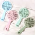 ⁦Sweetheart Round Styling Brush – Small Detangling & Scalp Massage Comb⁩ - الصورة ⁦4⁩